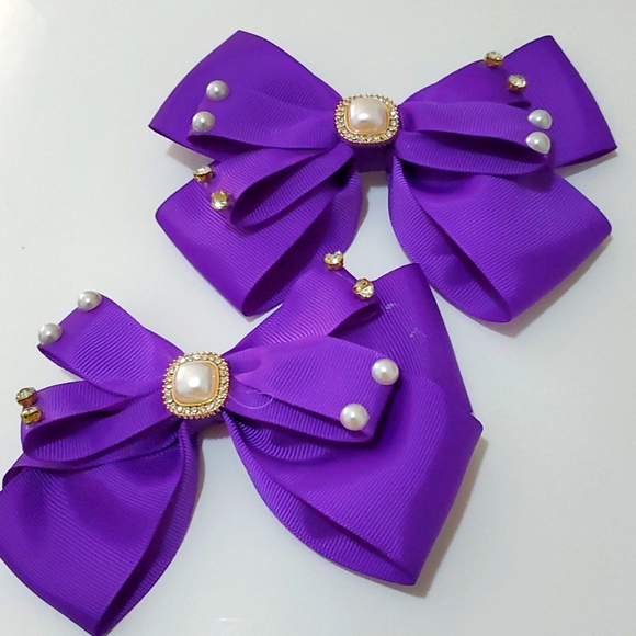 New  2 x 5.00 Girl  Hair Bows with Pearl & Rhinestone - Picture 1 of 4